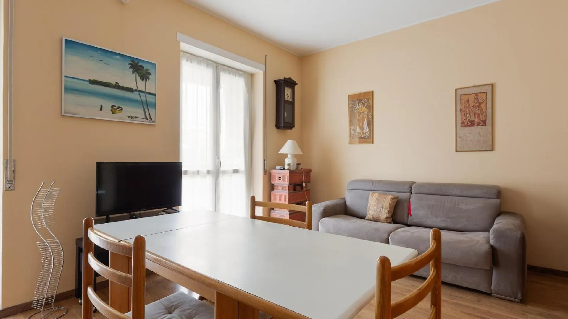 Bande Nere M1 Comfy Apt With Balcony Milan Italy