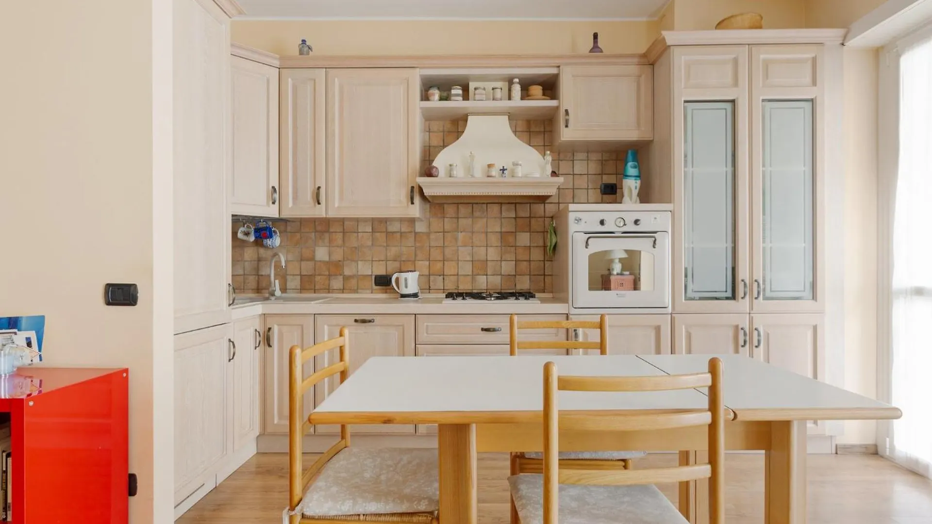 Apartment Bande Nere M1 Comfy Apt With Balcony Milan Italy