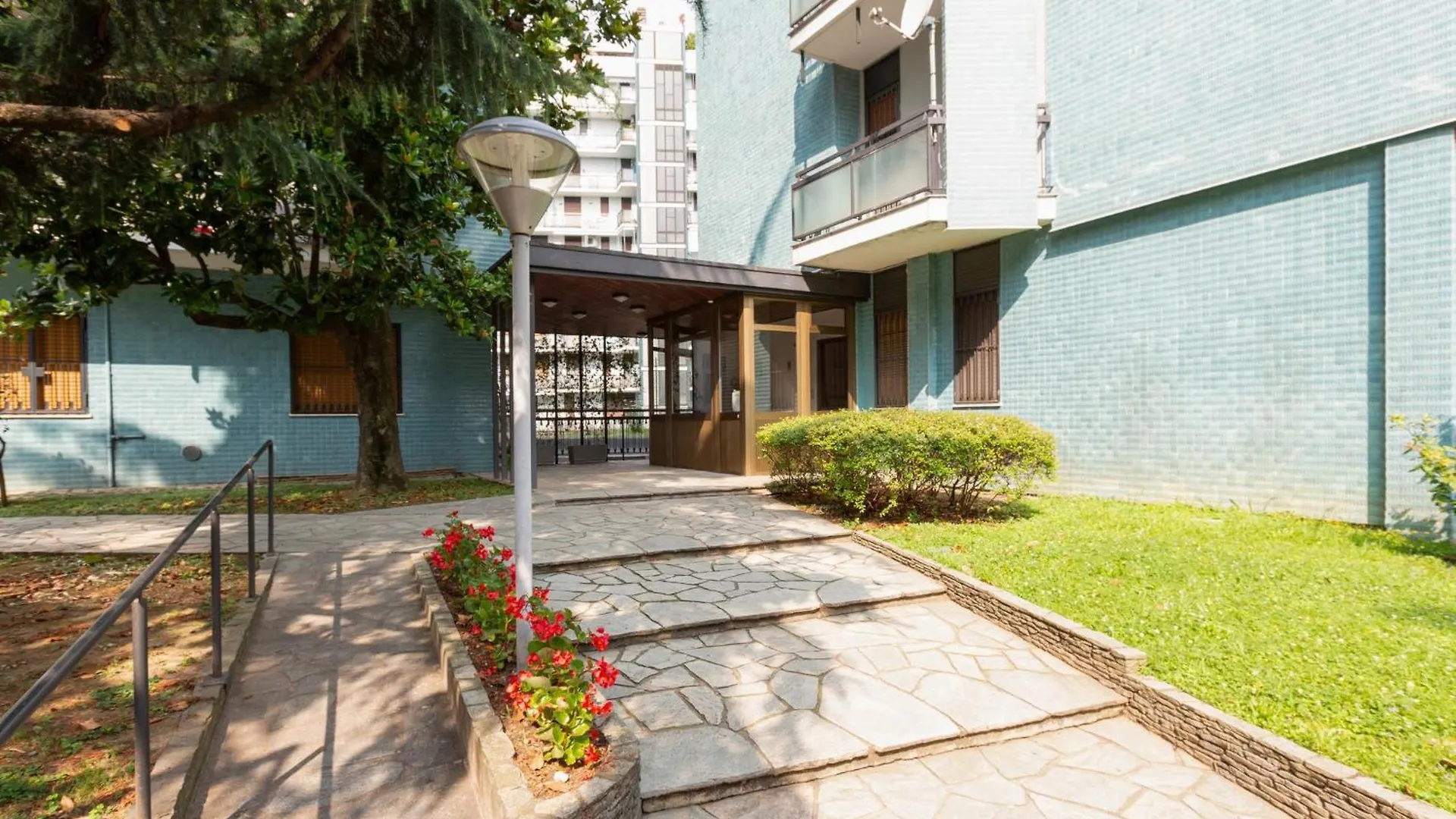 Bande Nere M1 Comfy Apt With Balcony Milan Apartment